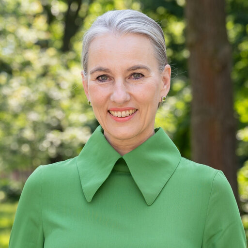 Dr Ester Cardinaal
